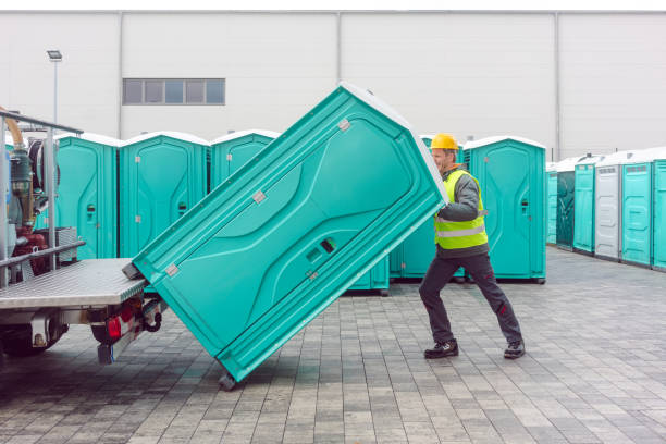 Portable bathroom rental in Cutler, CA